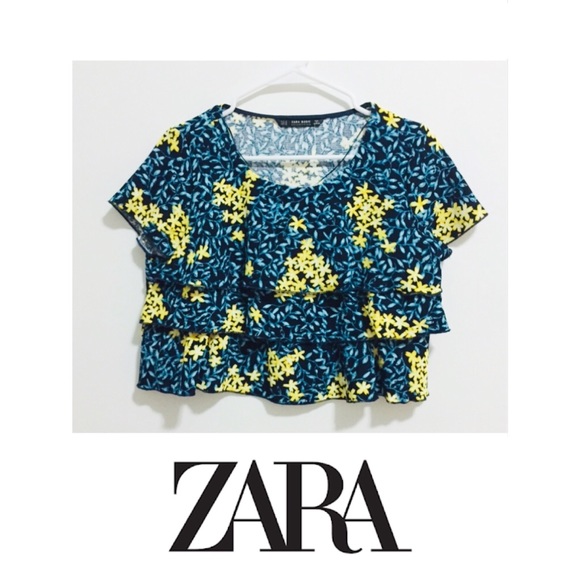 Zara Tops - New Zara Floral crop top